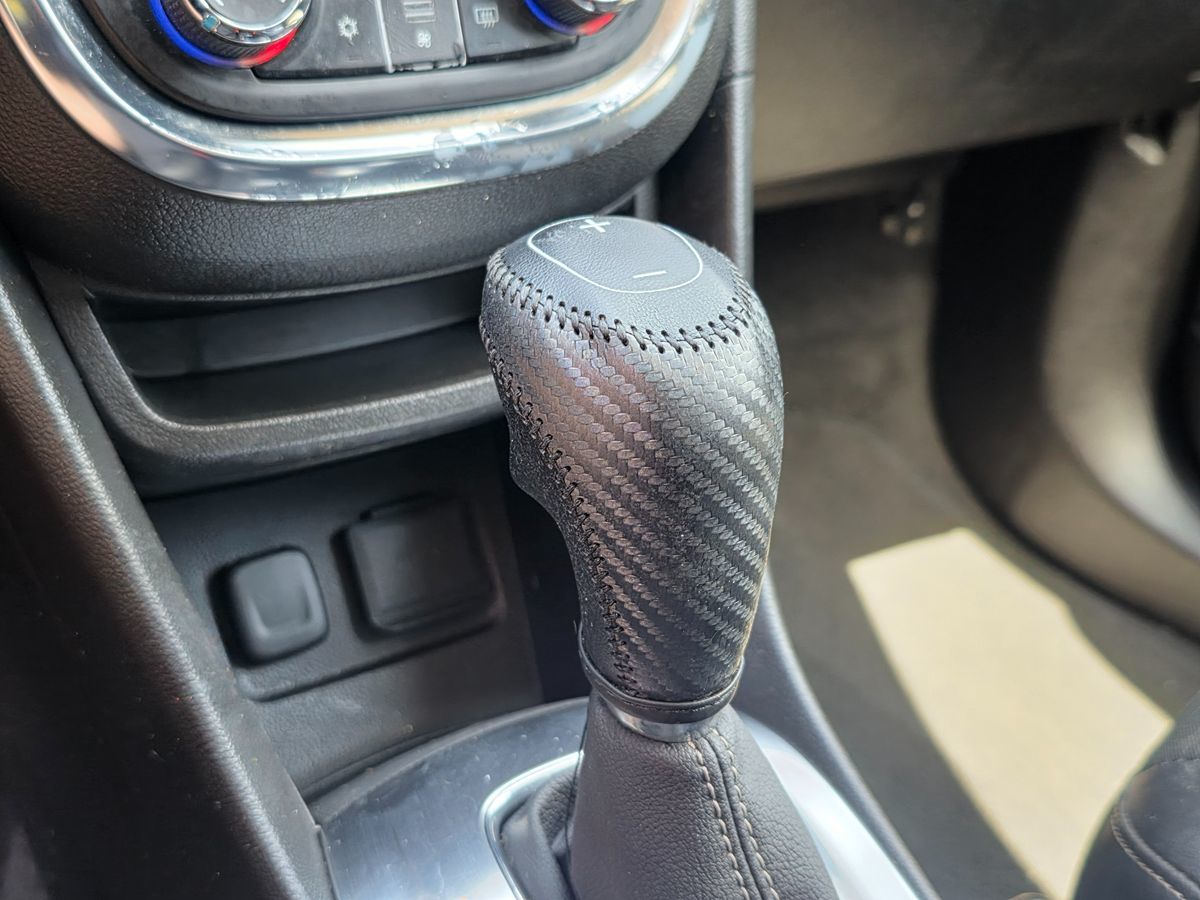 Vehicle image 41 of 49