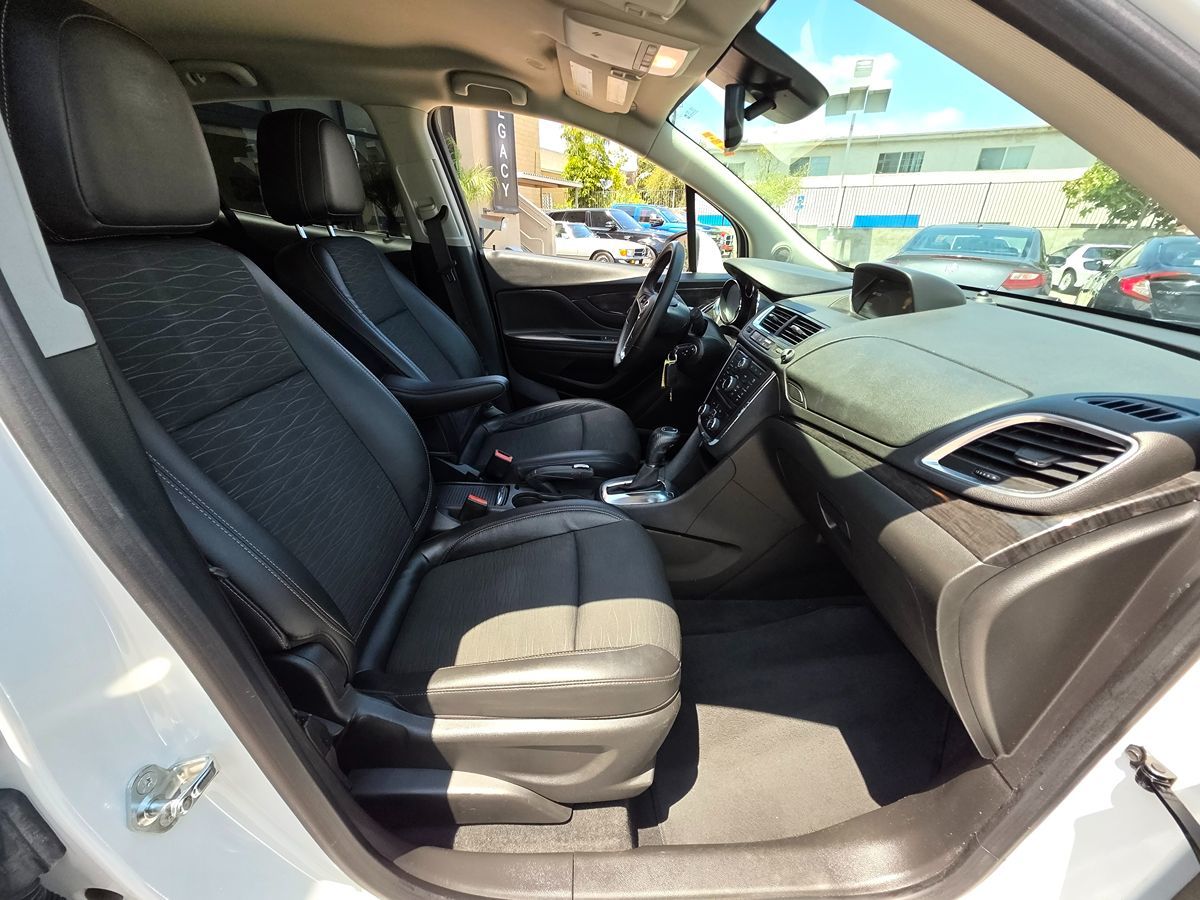 Vehicle image 19 of 49