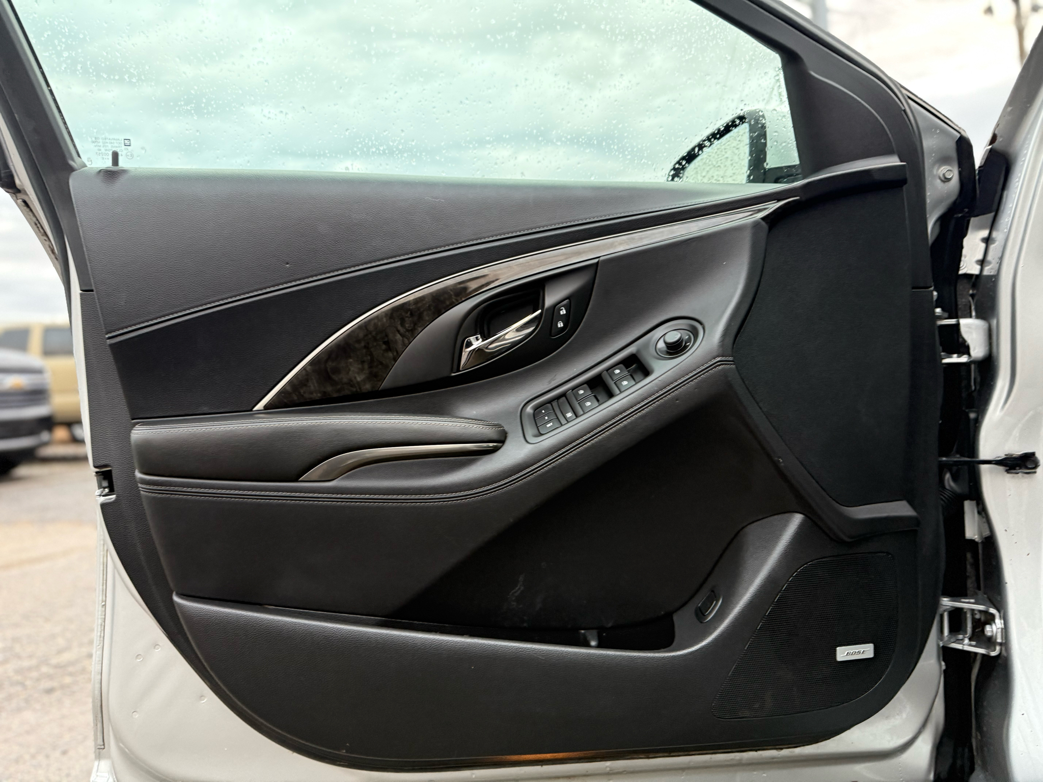 Vehicle image 9 of 39