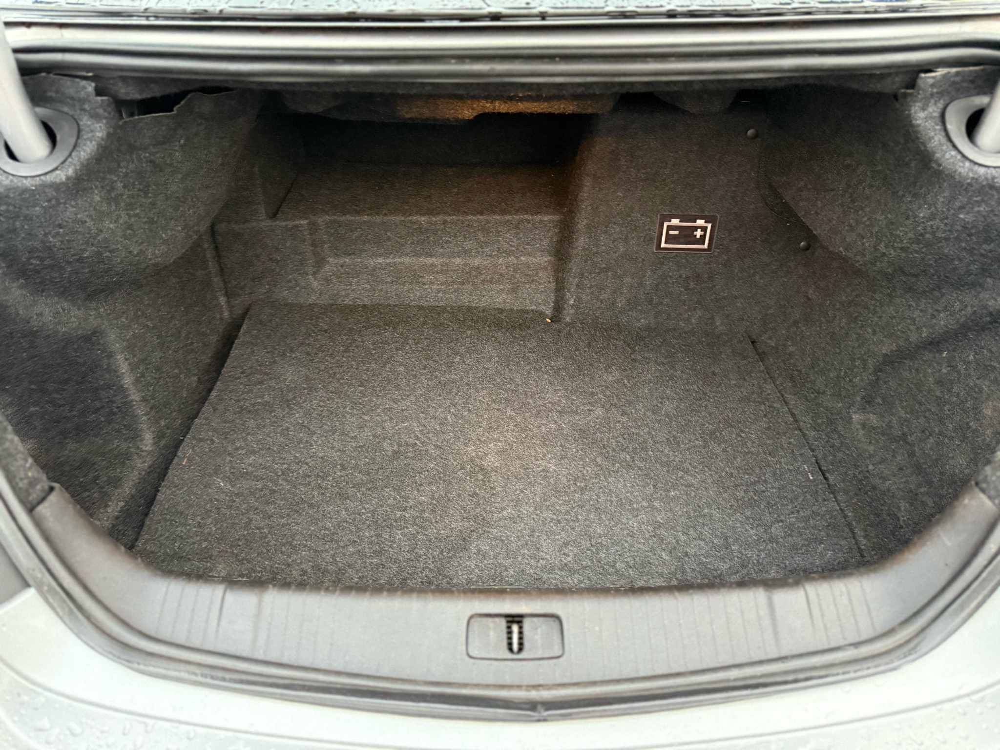 Vehicle image 21 of 39