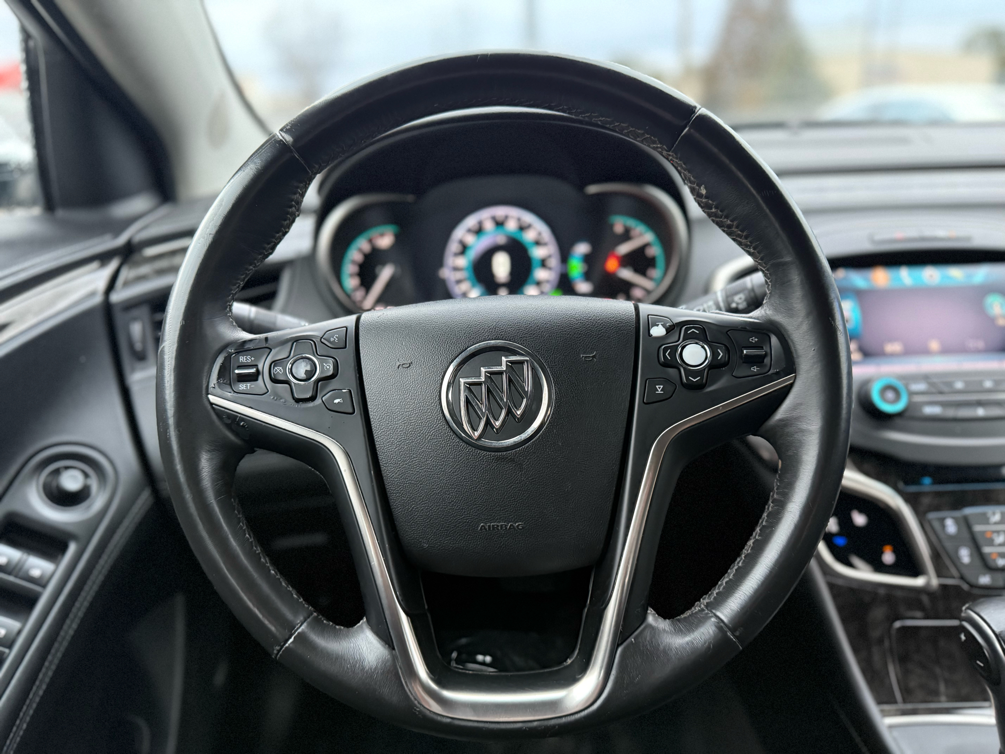 Vehicle image 28 of 39