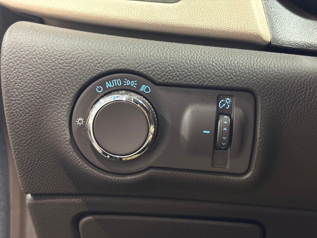 Vehicle image 22 of 31