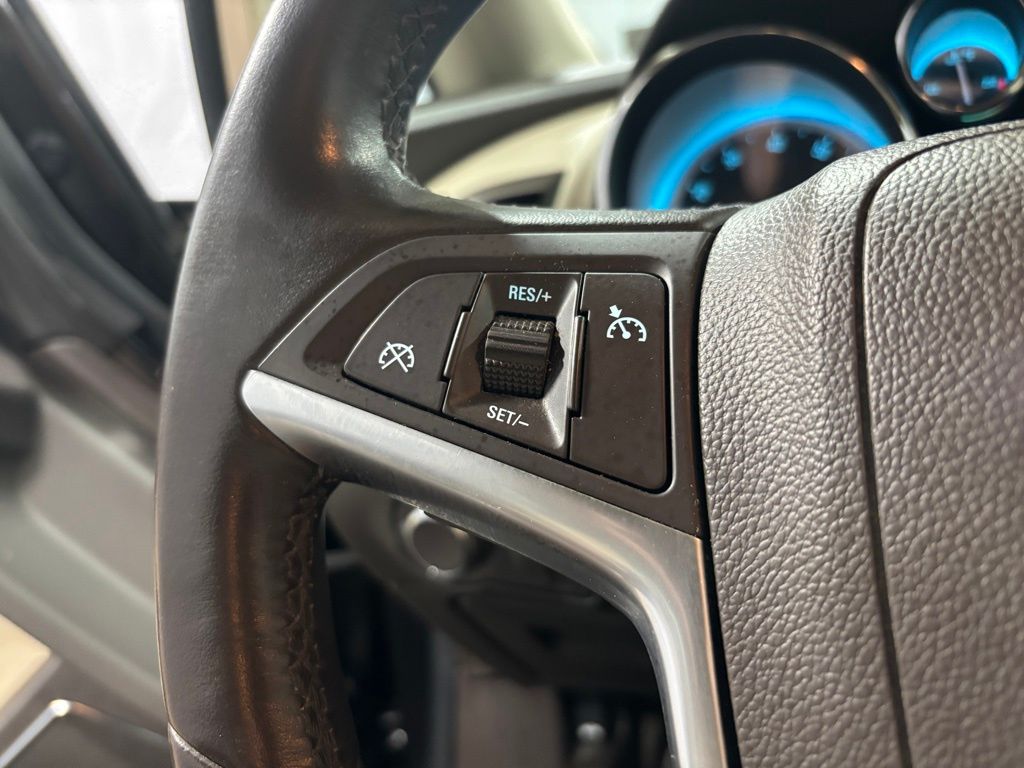 Vehicle image 23 of 31
