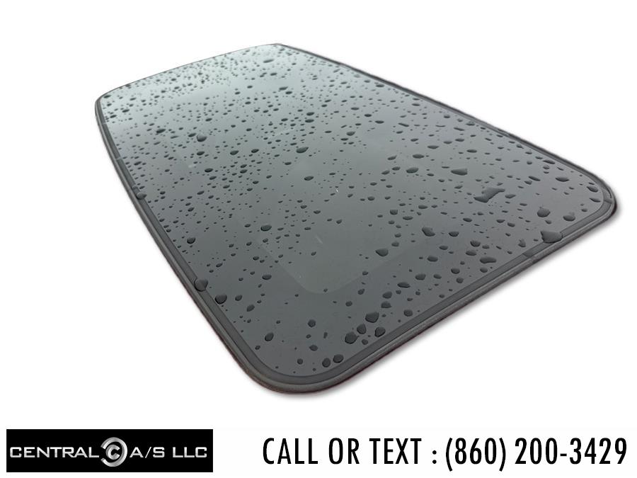 Vehicle image 17 of 21