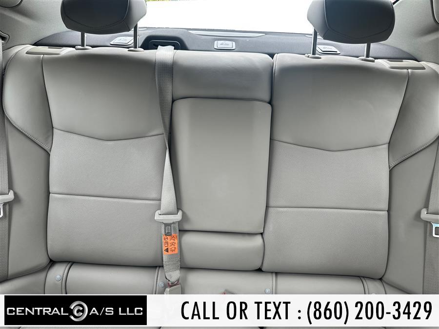 Vehicle image 9 of 21