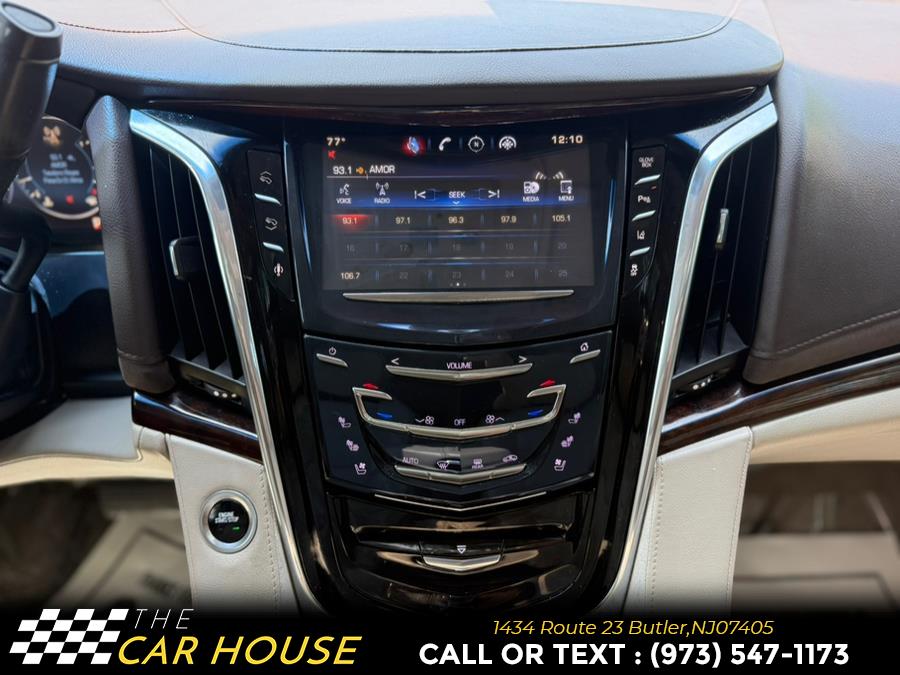 Vehicle image 22 of 28