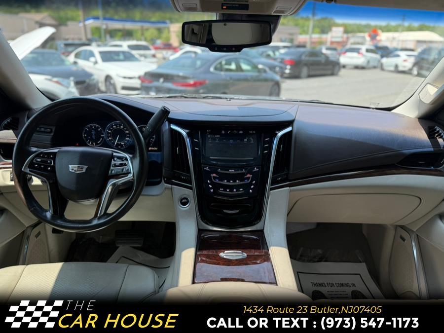 Vehicle image 19 of 28
