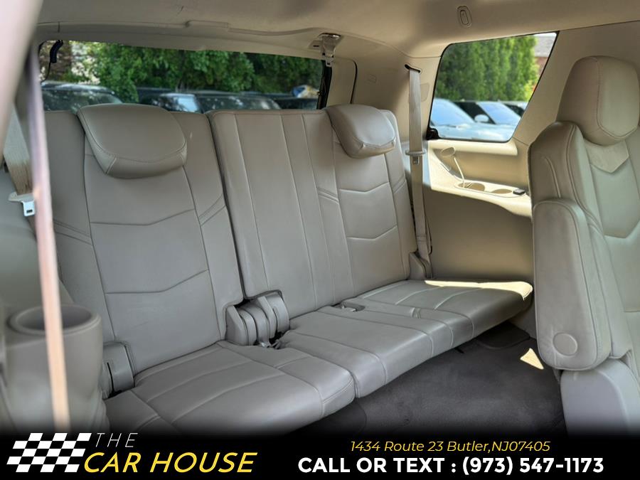 Vehicle image 16 of 28