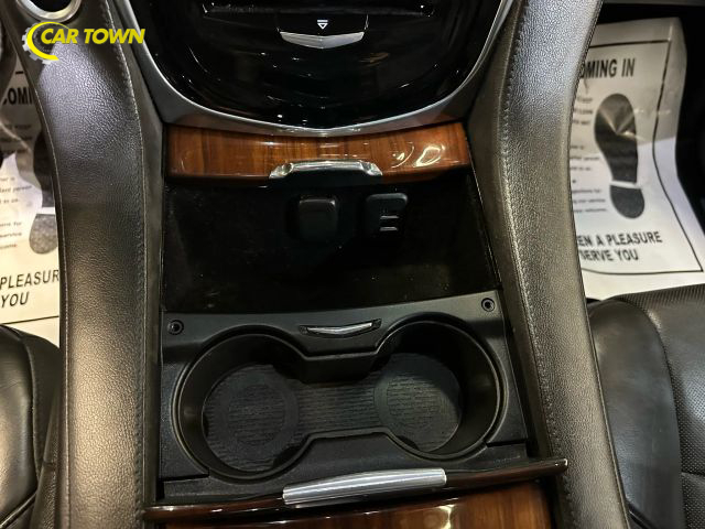 2015 Cadillac Escalade ESV Luxury Image 31 of 48