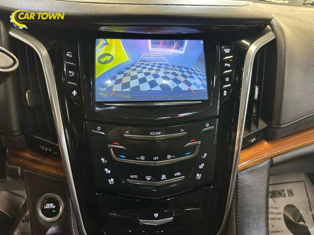 2015 Cadillac Escalade ESV Luxury Image 28 of 48