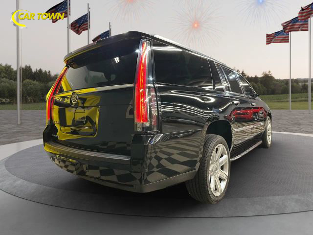 2015 Cadillac Escalade ESV Luxury Image 9 of 48