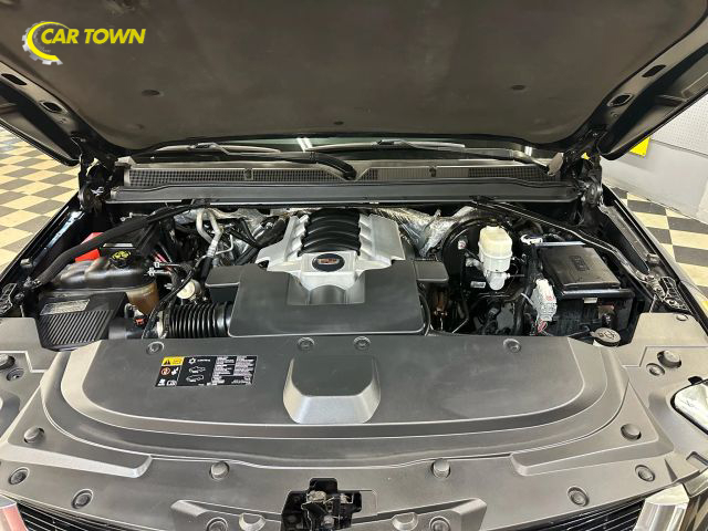 2015 Cadillac Escalade ESV Luxury Image 13 of 48