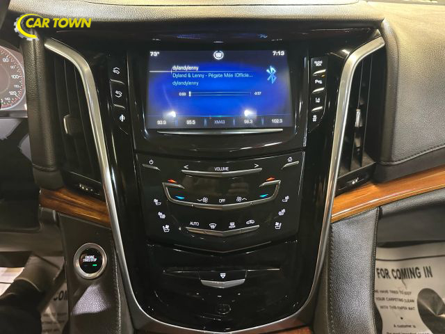 2015 Cadillac Escalade ESV Luxury Image 29 of 48