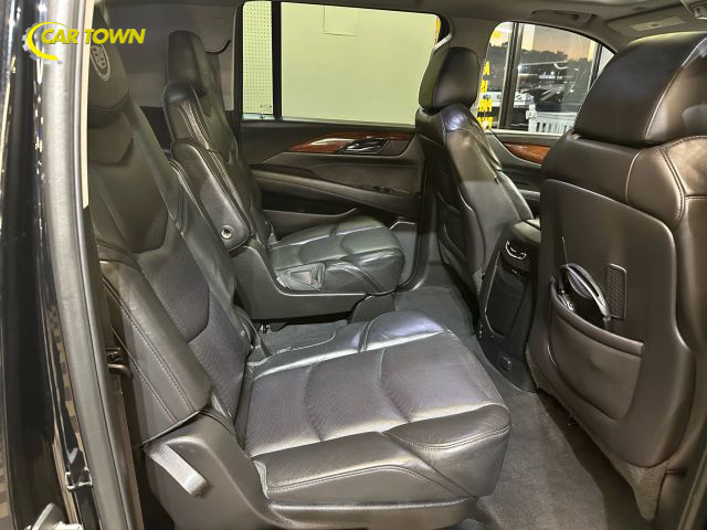 2015 Cadillac Escalade ESV Luxury Image 19 of 48