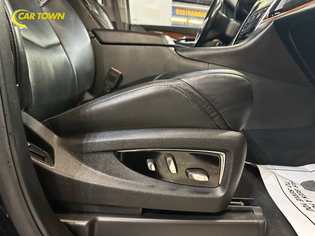 2015 Cadillac Escalade ESV Luxury Image 45 of 48