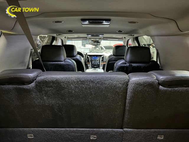 2015 Cadillac Escalade ESV Luxury Image 41 of 48