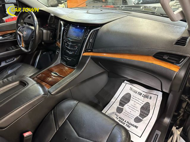 2015 Cadillac Escalade ESV Luxury Image 26 of 48