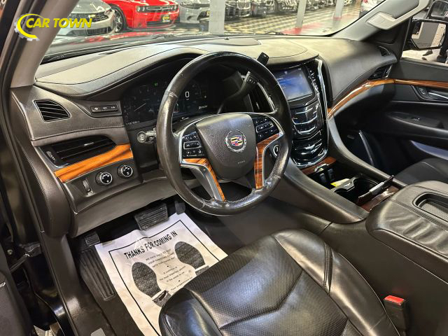 2015 Cadillac Escalade ESV Luxury Image 25 of 48