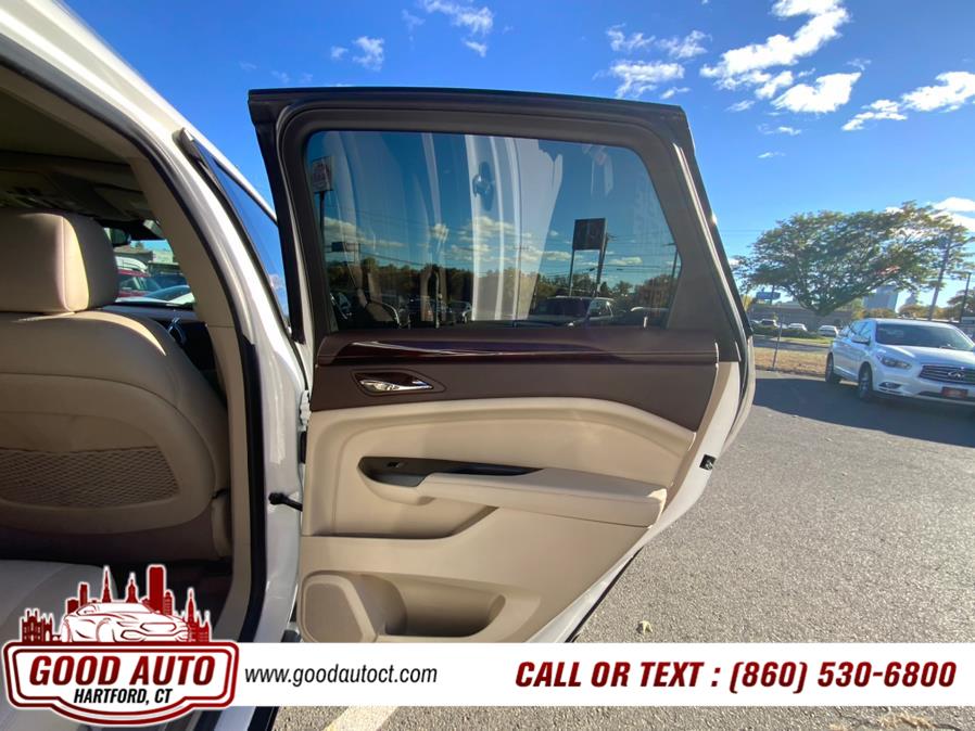 Vehicle image 14 of 18