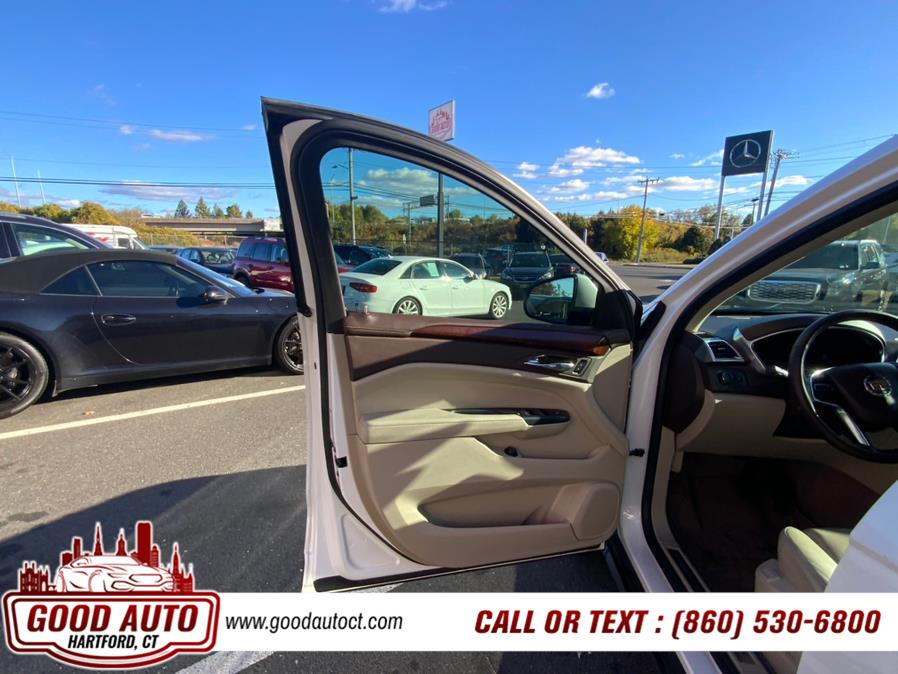 Vehicle image 8 of 18