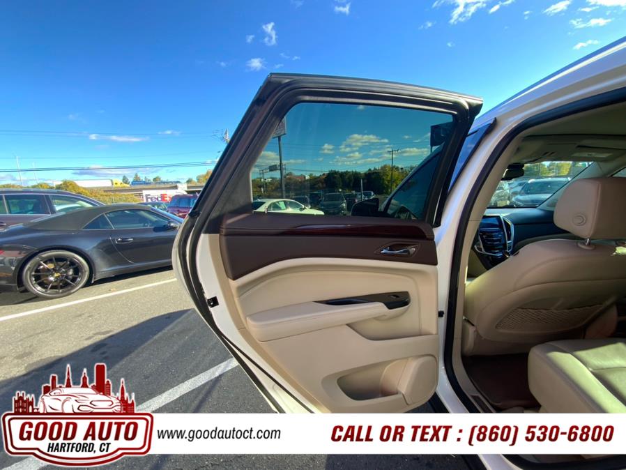 Vehicle image 10 of 18