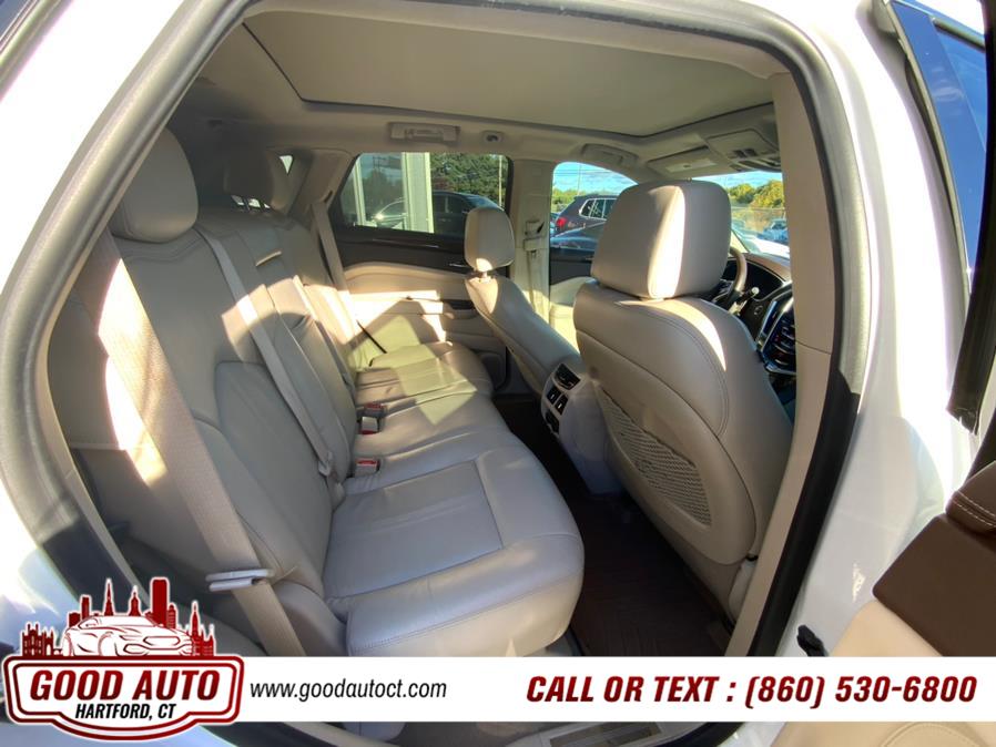 Vehicle image 15 of 18