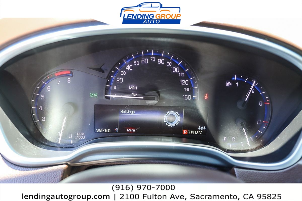 Vehicle image 21 of 25