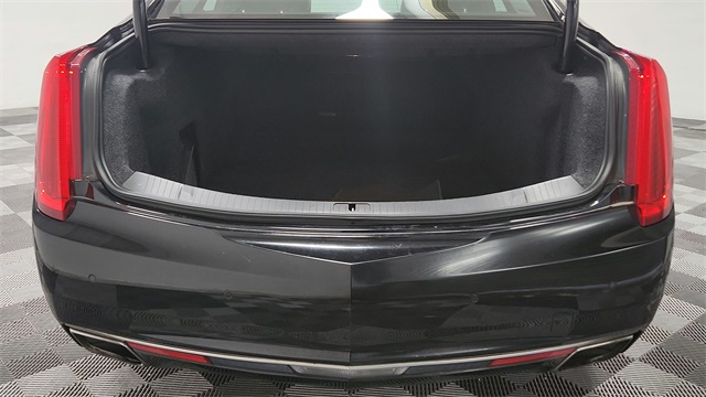 Vehicle image 21 of 26