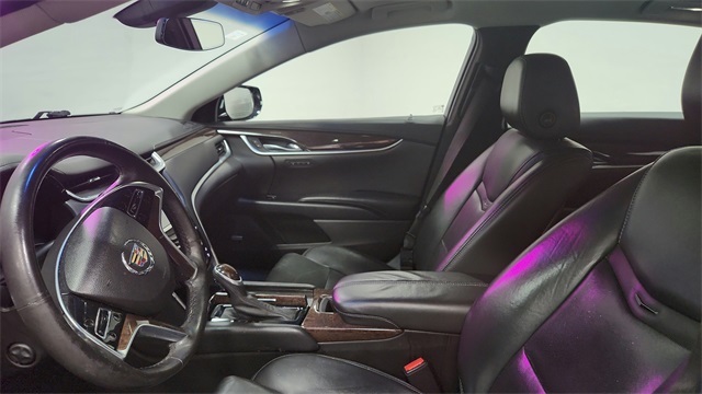 Vehicle image 11 of 26