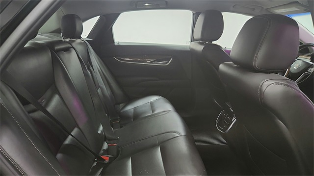 Vehicle image 22 of 26