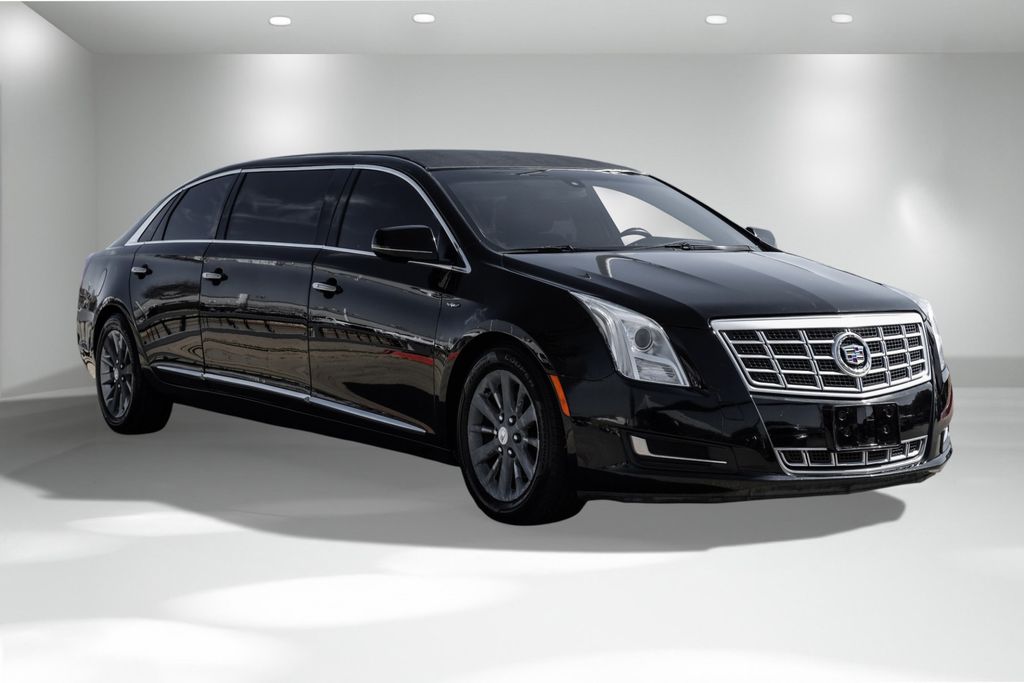 2015 Cadillac XTS Limousine Image 3 of 61