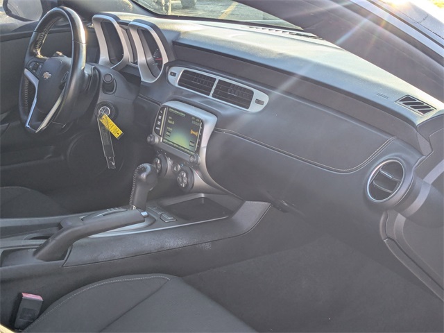 2015 Chevrolet Camaro LT Image 14 of 26
