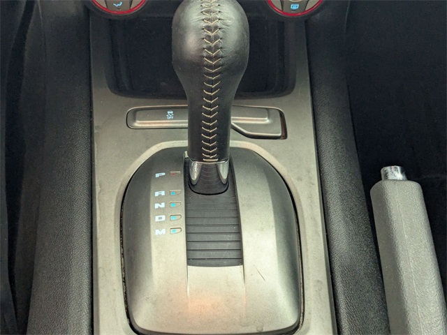 Vehicle image 19 of 28