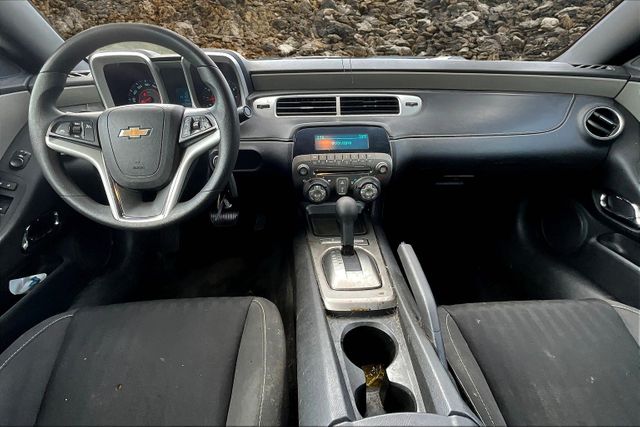 2015 Chevrolet Camaro LS Image 13 of 27