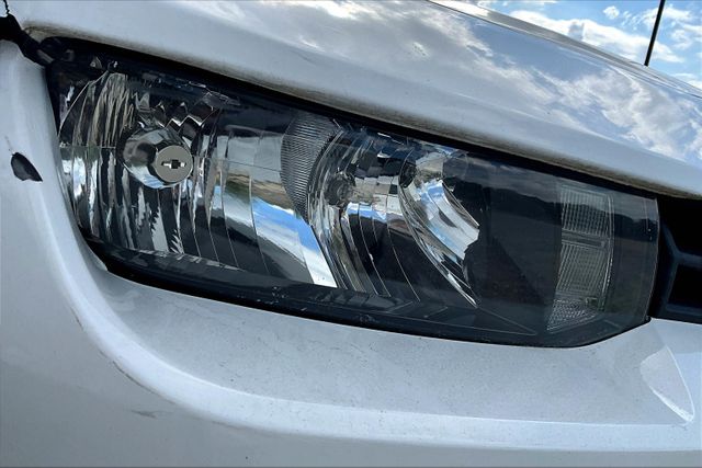 2015 Chevrolet Camaro LS Image 19 of 27