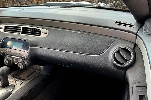 2015 Chevrolet Camaro LS Image 12 of 27