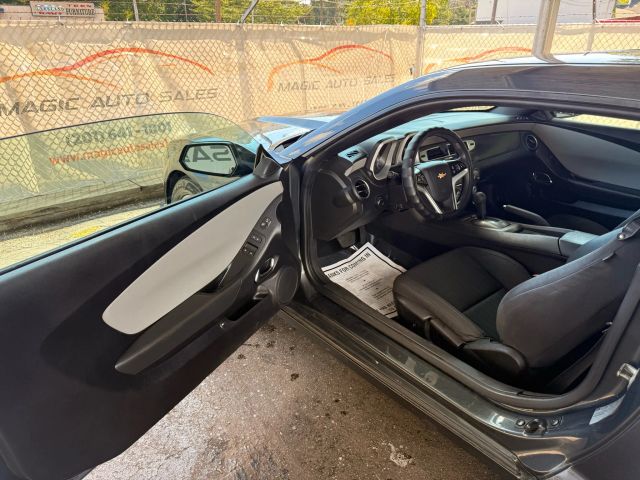 2015 Chevrolet Camaro LS Image 18 of 27