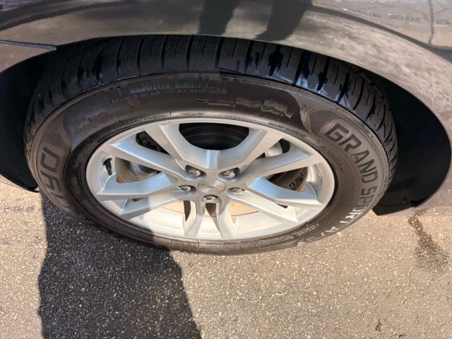 2015 Chevrolet Camaro LS Image 5 of 27