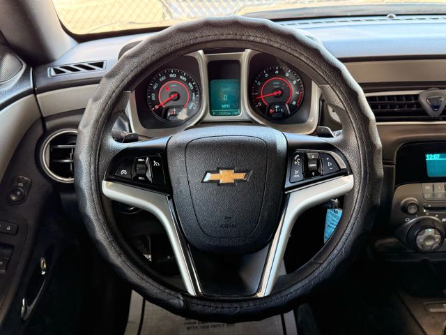 2015 Chevrolet Camaro LS Image 19 of 27