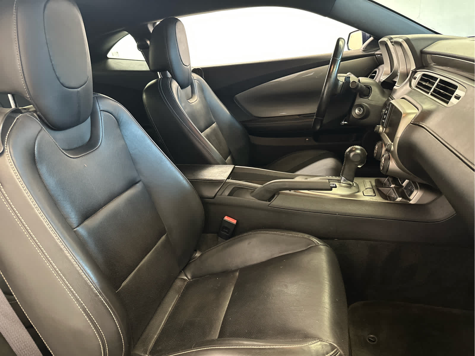 Vehicle image 21 of 39