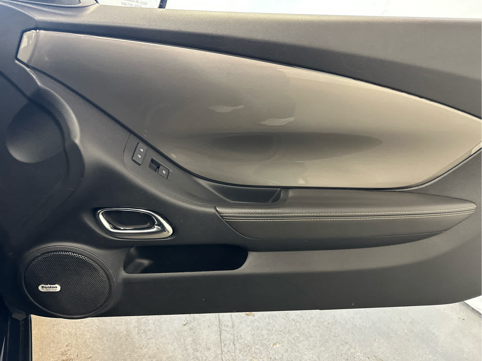 Vehicle image 24 of 39
