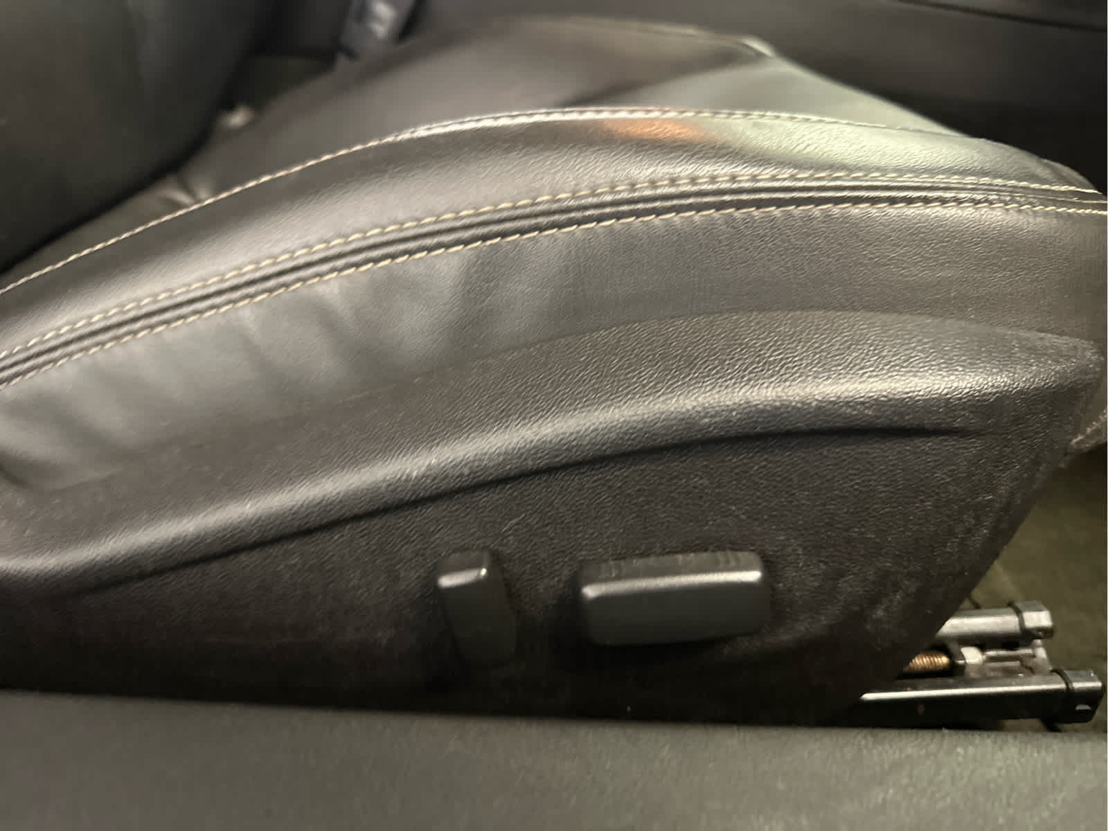 Vehicle image 22 of 39