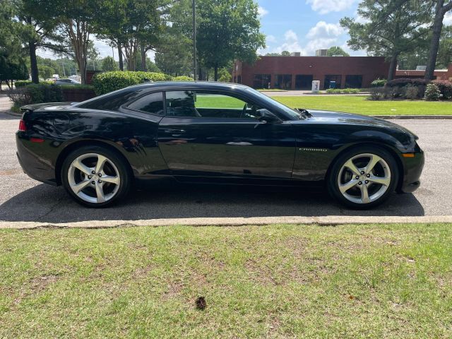 2015 Chevrolet Camaro LT Image 3 of 18