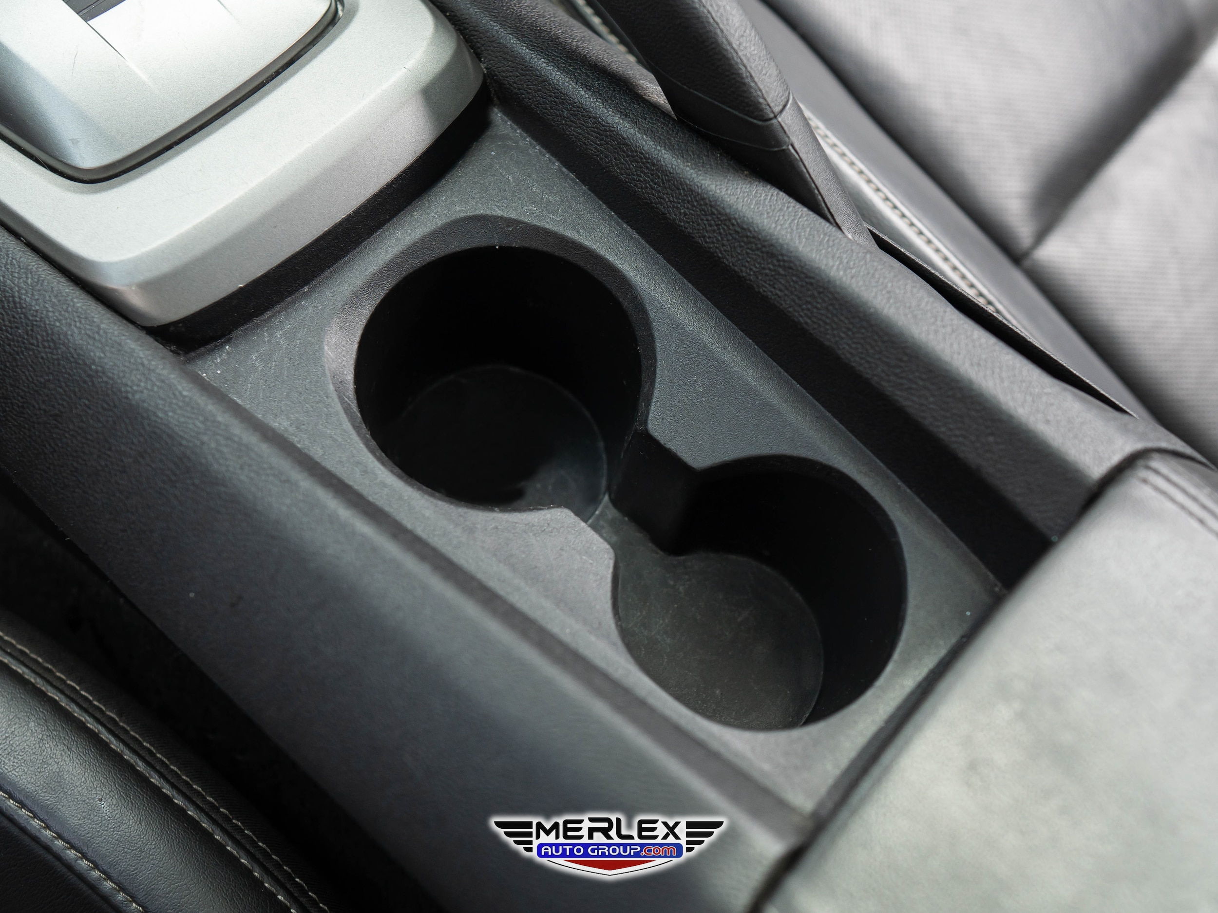 Vehicle image 23 of 43