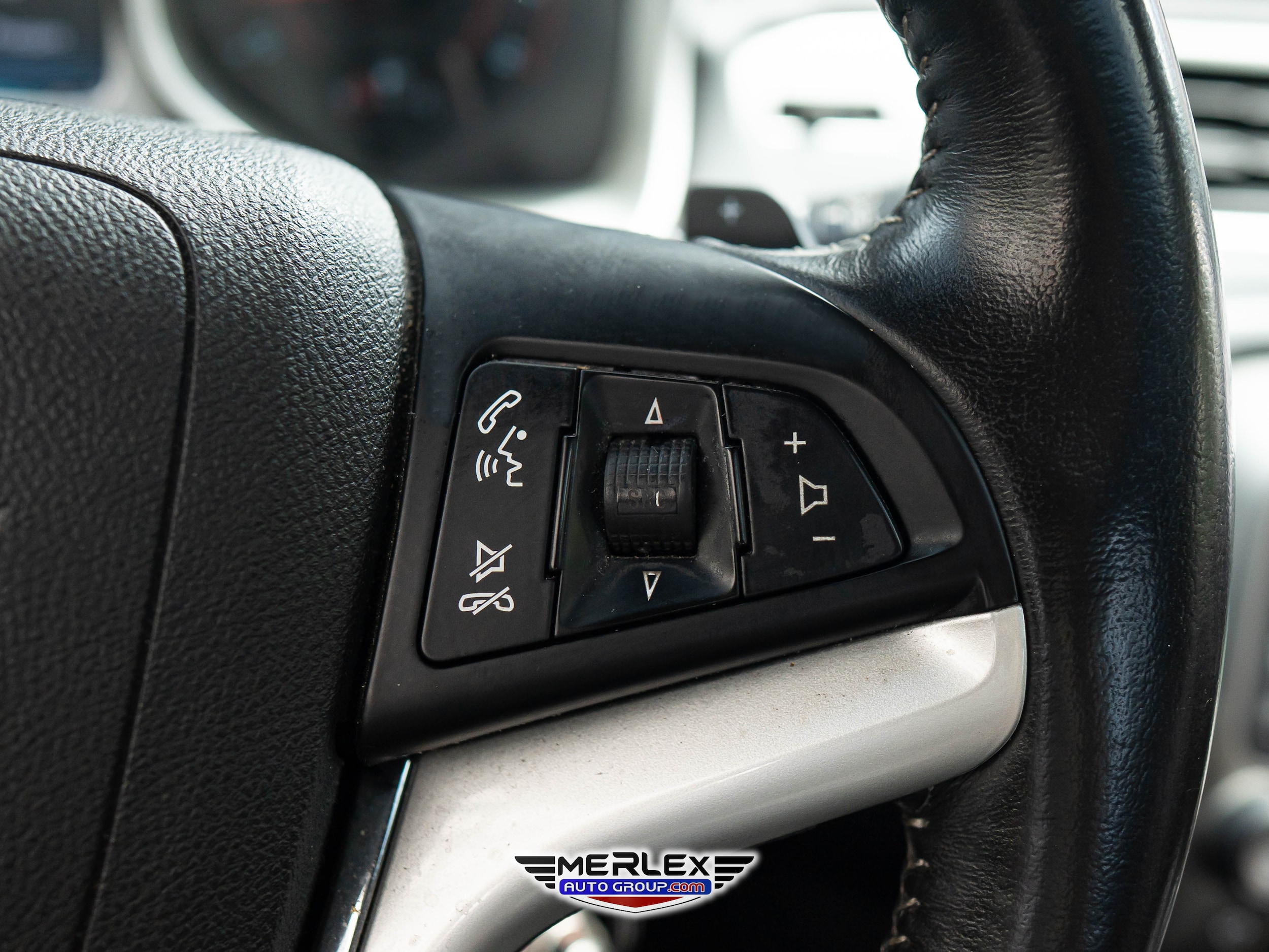 Vehicle image 28 of 43