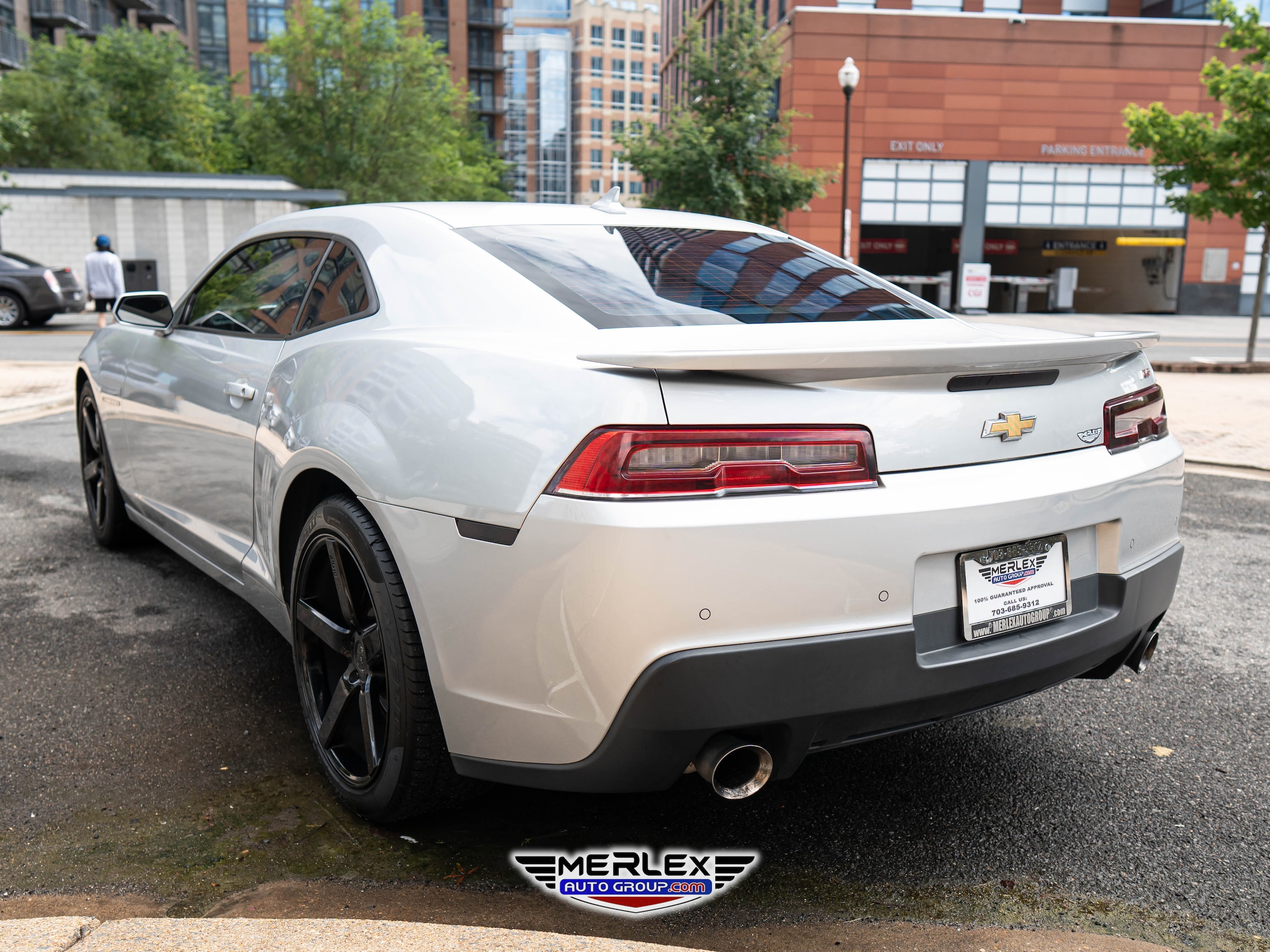 Vehicle image 5 of 43