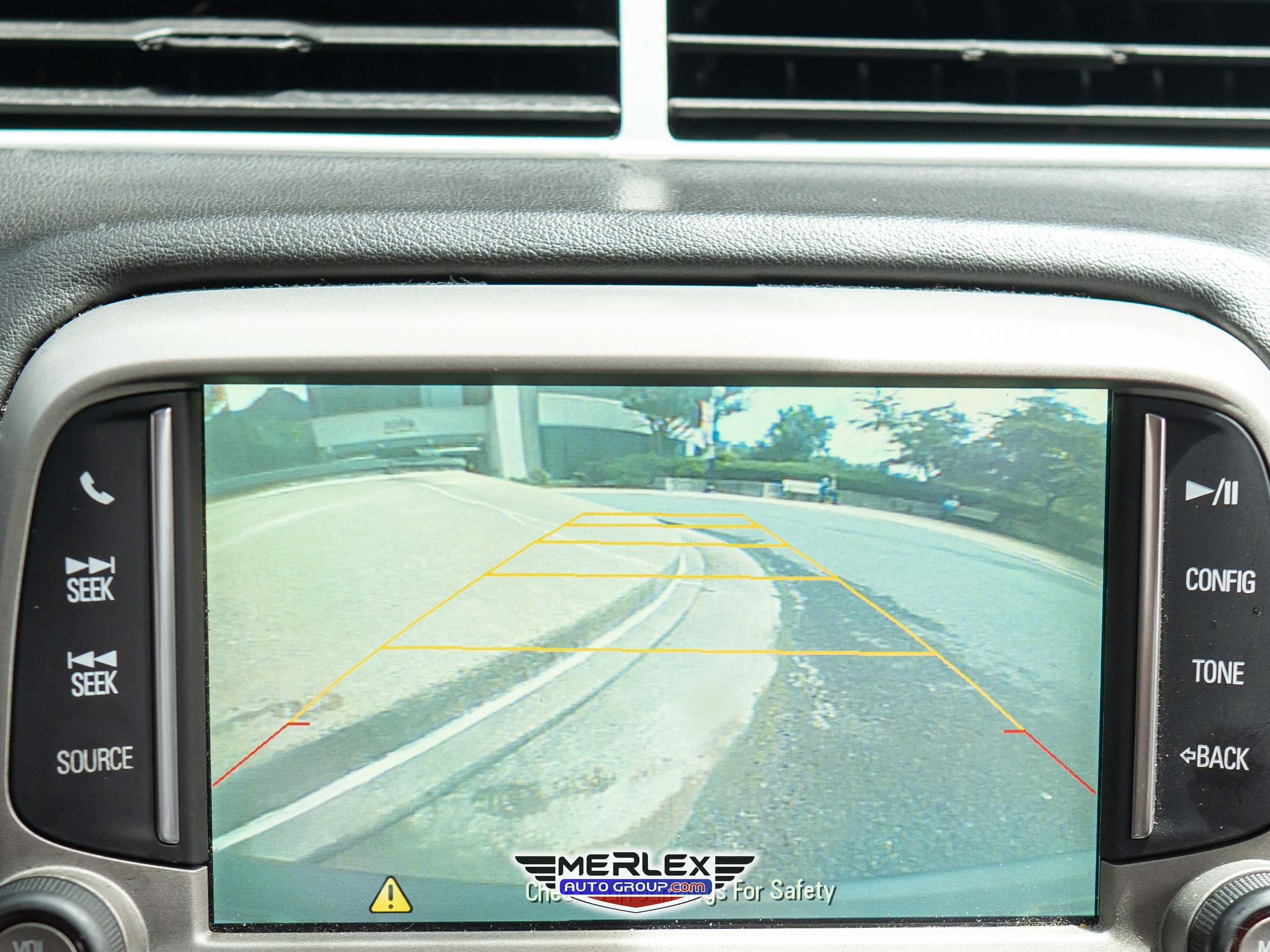 Vehicle image 20 of 43