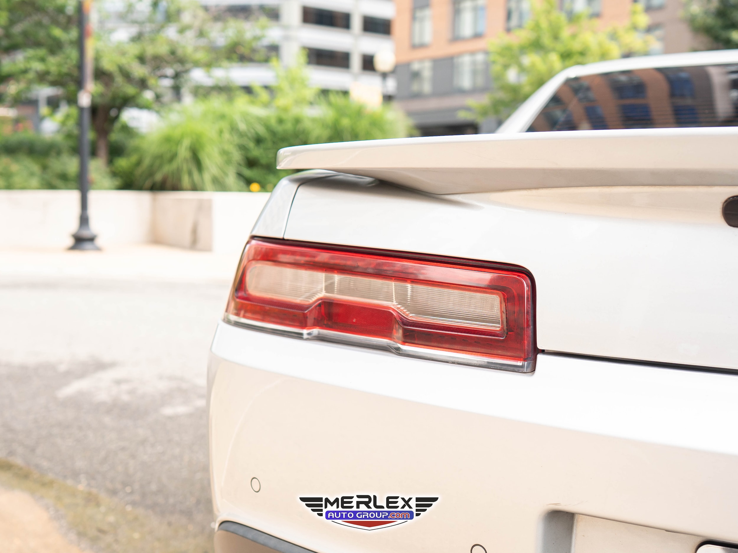 Vehicle image 33 of 43
