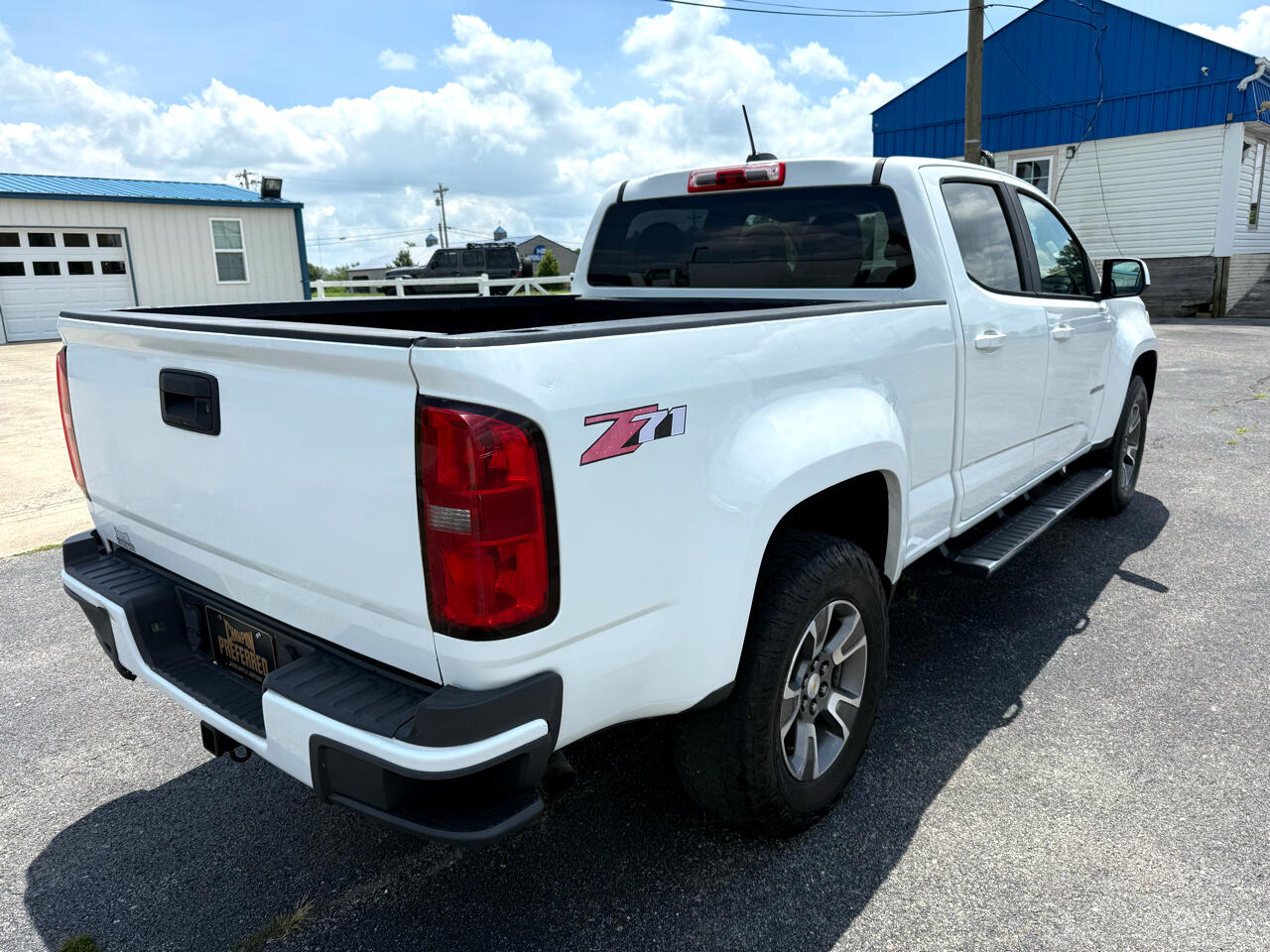 Vehicle image 3 of 14