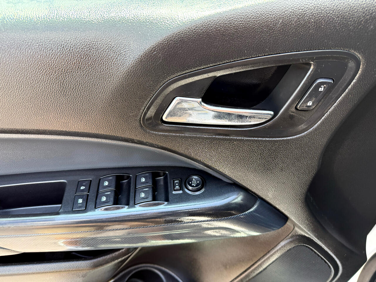 Vehicle image 12 of 14